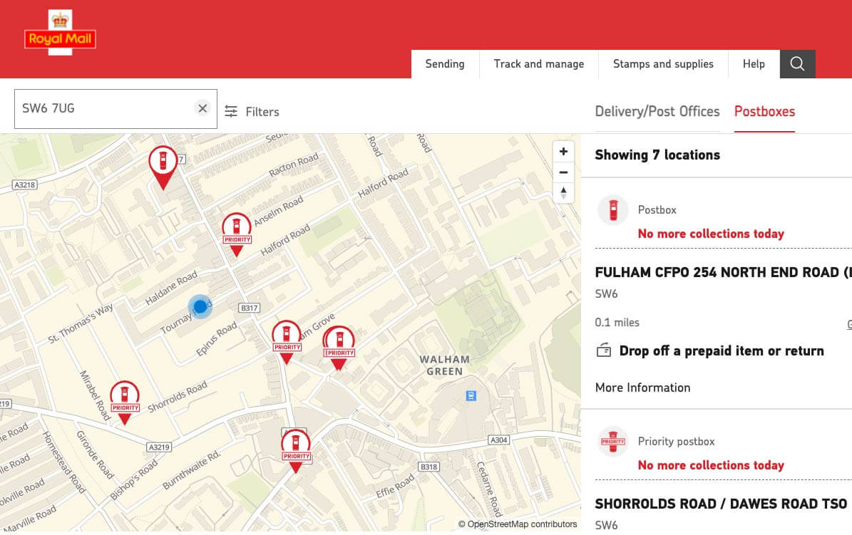 Automatically centre the display on the user's location